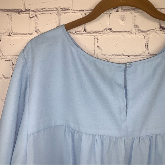 NWT Zac & Rachel Blue Flutter Sleeve Flowy Blouse - Picture 6 of 9